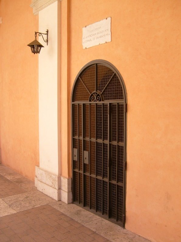 Saints Cosma and Damiano Basilica 3, Rome, Italy.JPG